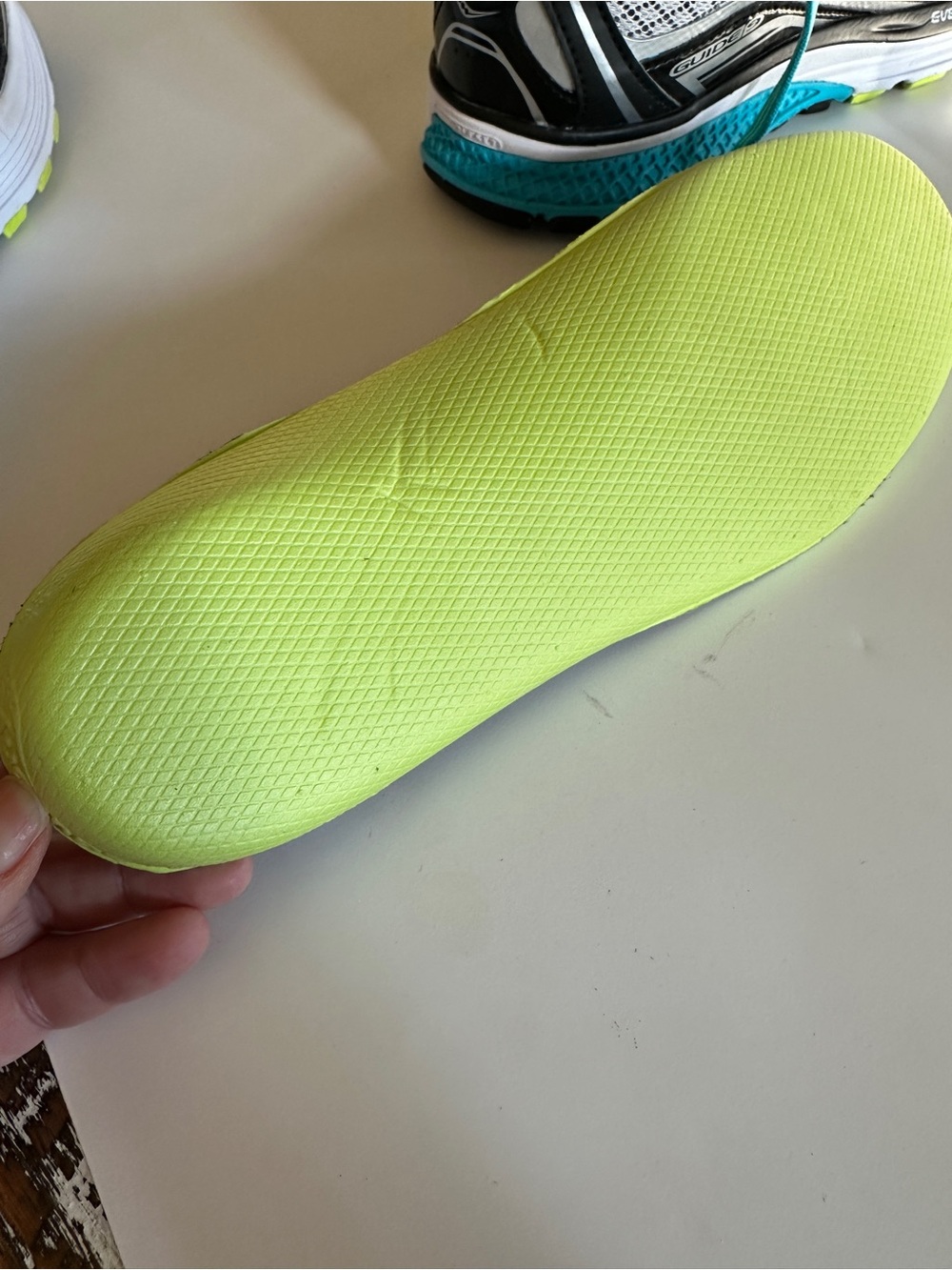 Saucony Guide 9 Everun Women's Running Shoes in White, Black, Teal and Lime 9.5 - Picture 11 of 13